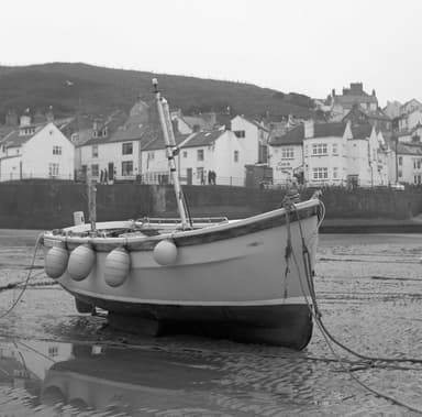 Staithes low tide 2025